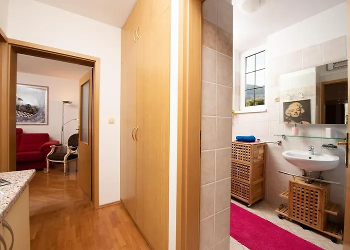 Cozy Bosnjak, Sea View With Terrace Near Opatija Apartament *