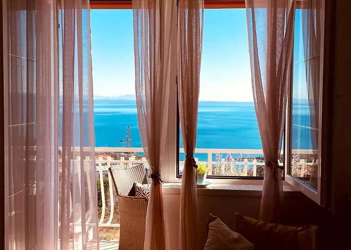 Cozy Bosnjak, Sea View With Terrace Near Opatija Apartment *