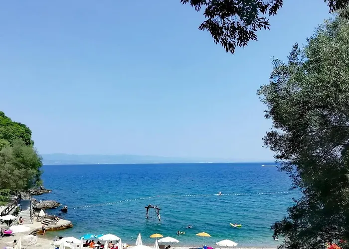Cozy Bosnjak, Sea View With Terrace Near Opatija * Ičići