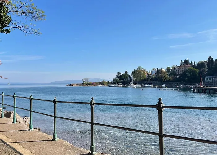 Apartment Cozy Bosnjak, Sea View With Terrace Near Opatija Ičići